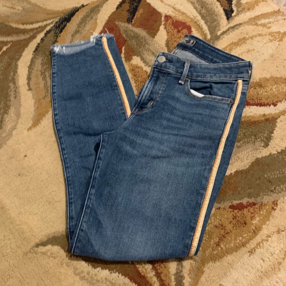 A&F Harper ankle jeans size 2R